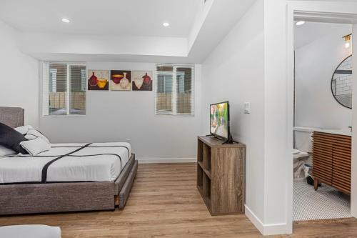 Hostal Downtown La Stylish Suites