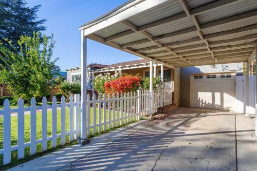 Cozy Modern Home In Sherman Oaks - Production Ok