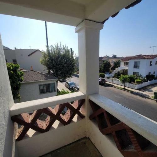 Hostal Hollywood Spanish Villa Balcony Room Suite