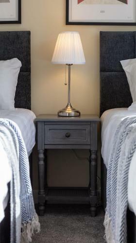 Leeward House - Donnini Apartments