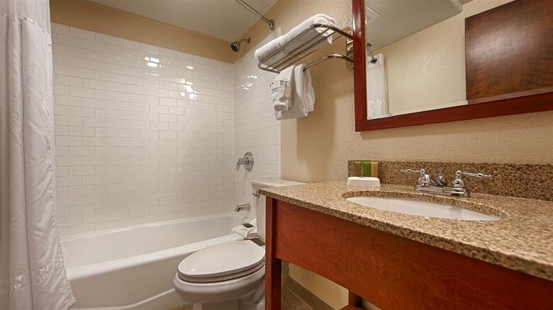 Hotel Best Western Plus Eagle Lodge & Suites
