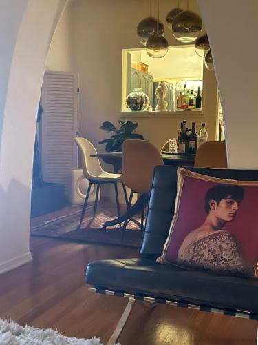 Fairfax / West Hollywood Room W/ Queen Bed