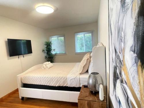 Diamond In Brentwood-lovely 2 Bedroom Private Unit