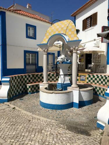 Ericeira Lovers Apartment Center