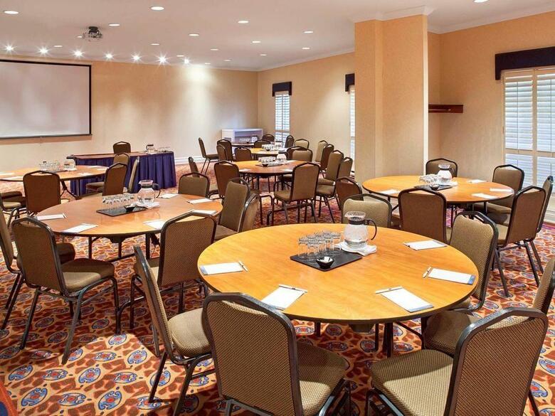 Hotel Novotel Toronto Center