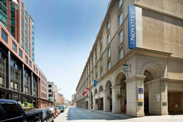 Hotel Novotel Toronto Center