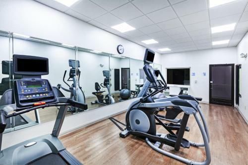Holiday Inn Express Hotel And Suites Orange