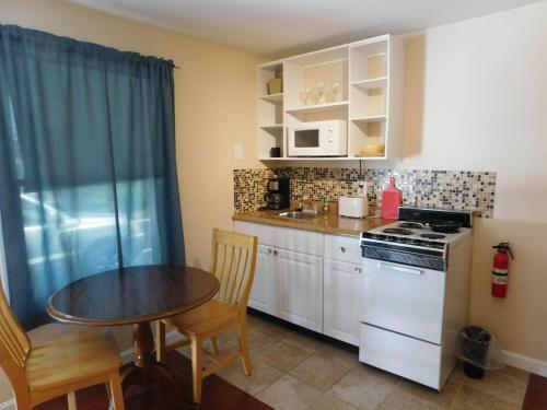 Emerald Isle Motel - Hampton