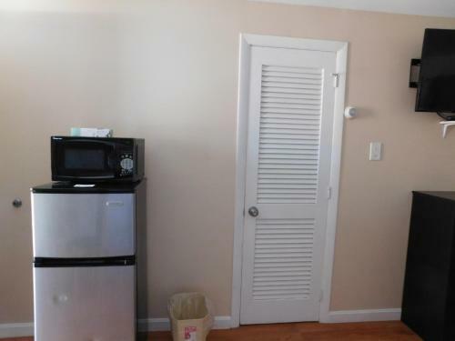 Emerald Isle Motel - Hampton