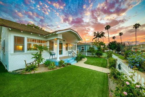 Ocean Beach Cottage And Casita