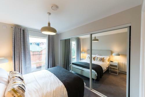5 Star Brand New City Centre Apartment