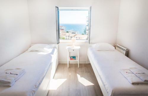 Flh Ericeira Sunny Apartment With Pool