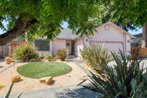 Wine Country Retreat With Ev Charging Onsite.