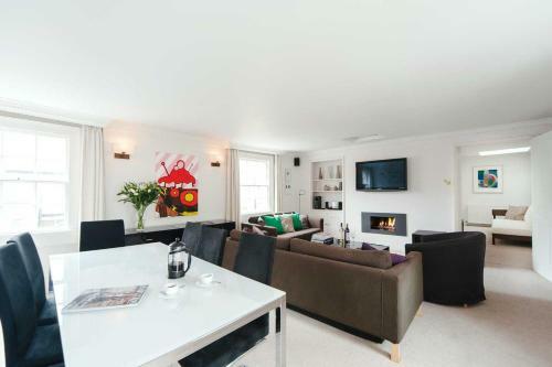 The Art Apartment