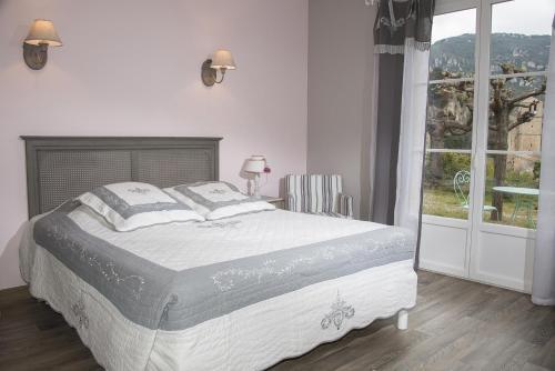 Hotel H�tel Les Hauts De Mour�ze