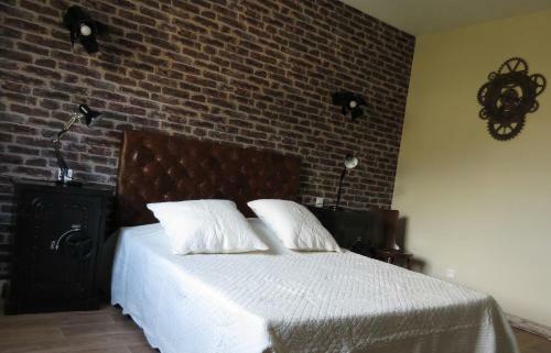Hotel H�tel Les Hauts De Mour�ze