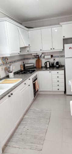 Apartment A 2 Passos - 2 Min From Beach - Big Terrace - Kids-friendly