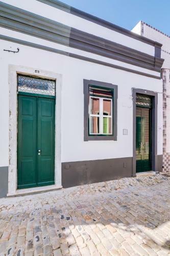 Trem - Located In Old City - Faro