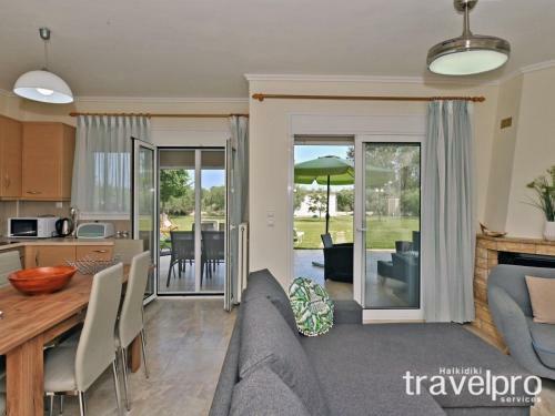 Villa Iris By Travelpro Services- Agios Mamas Beach