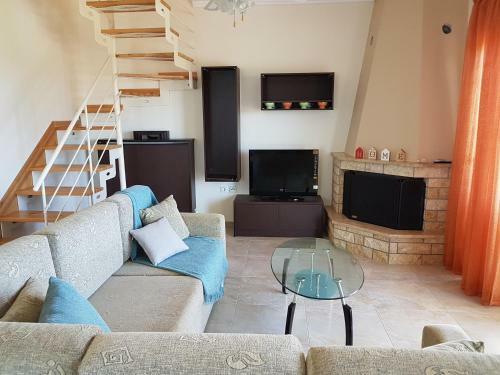 Villa Iris By Travelpro Services- Agios Mamas Beach