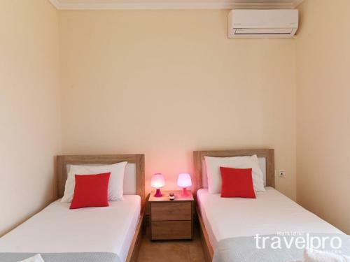 Villa Iris By Travelpro Services- Agios Mamas Beach
