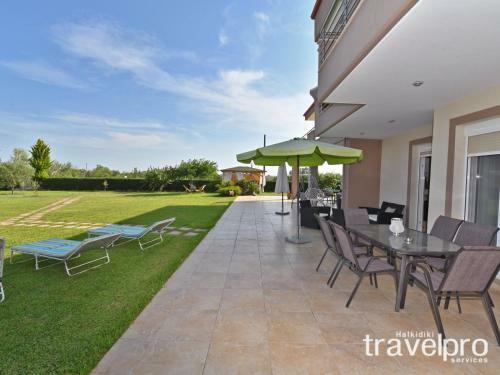 Villa Iris By Travelpro Services- Agios Mamas Beach