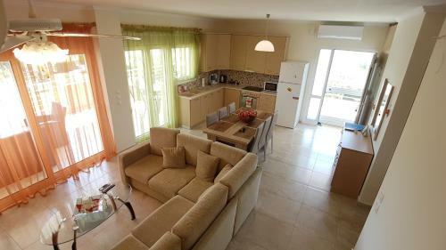 Villa Iris By Travelpro Services- Agios Mamas Beach