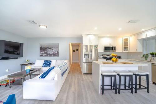 Swiming Pool 3bd 2ba 4 Miles To Fort Lauderdale Beach