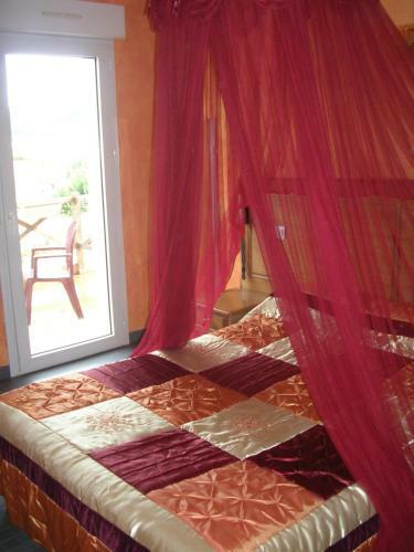 Hotel H�tel Le Saint Pierre � St-pierre De Chignac En P�rigord