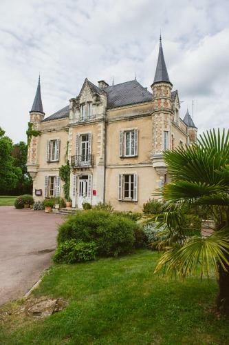 Hotel H�tel La Ferri�re