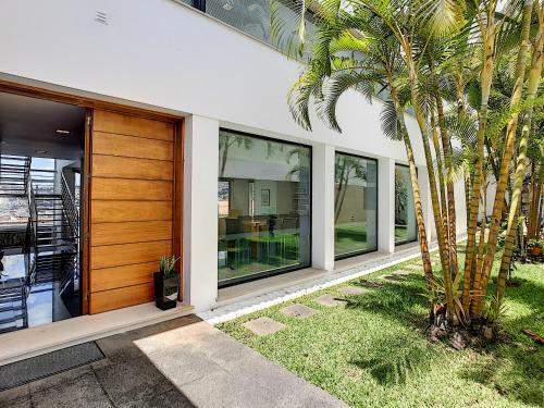 Villa The White House - By Mhm