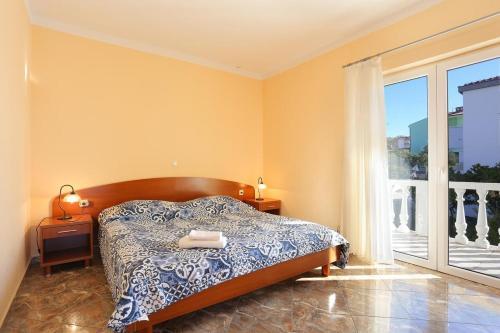 Apartments With A Parking Space Seget Vranjica, Trogir - 18138