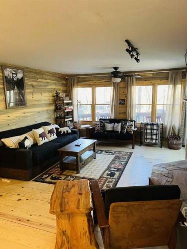 New!creek Front Cabin W/ Kingbed/firepit/fireplace