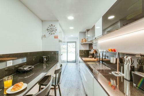 Rym Apartment - Madalenas