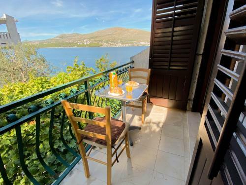 Seaview & Beachfront Apartments Jakov
