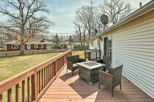 Renovated Home With Deck, Steps To State Park!