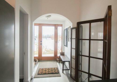 Monarch Landing-brand New Luxury House -waterfront
