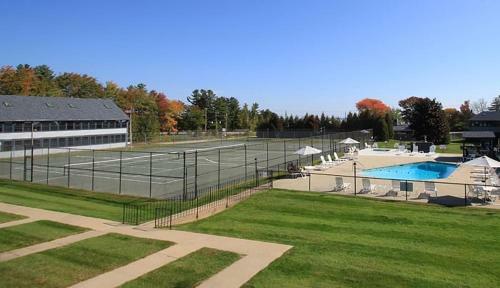 Hotel Nautical Mile Resort