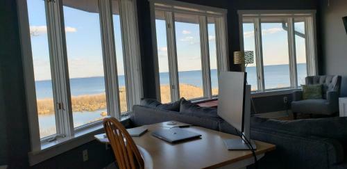 Round House -- Panoramic Views -- Chesapeake Bay