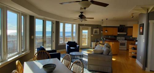 Round House -- Panoramic Views -- Chesapeake Bay