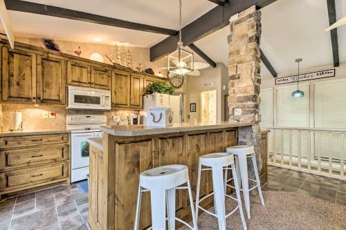 Waterfront Lake Ozark Home With Deck And Grill!