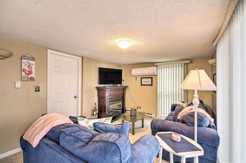 Waterfront Lake Ozark Home With Deck And Grill!