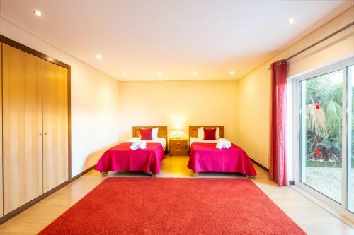 Villa Cordeiro - Heated Pool - Free Wi-fi - Air Con
