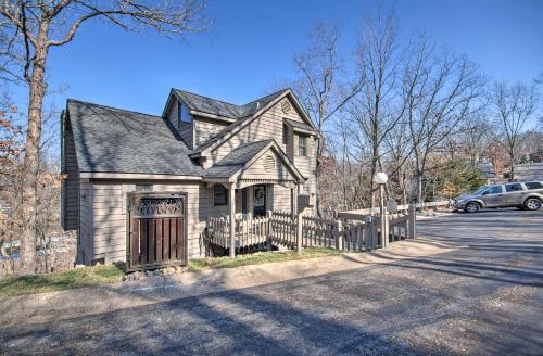 Osage Beach Hideaway With 3 Decks And Fireplace!