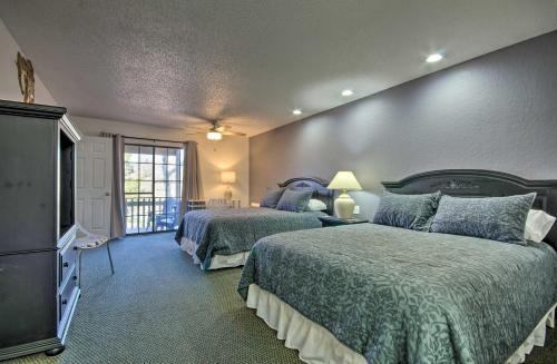 Osage Beach Hideaway With 3 Decks And Fireplace!