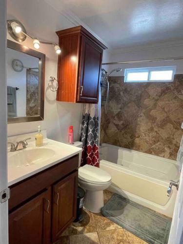 Centrally Located 2 Bedroom, 1 Bath Home.