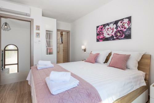 Villa Teza, Brand New, 8 Guests, Amazing View
