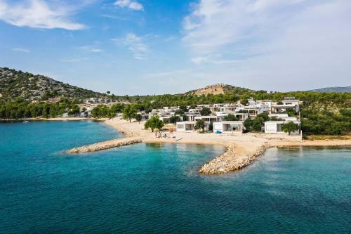 Buqez Eco Resort - Beach Villa 33 - Seaview