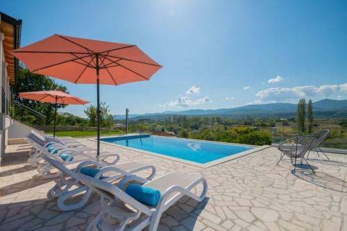 Luxury Villa Melita With Heated Pool