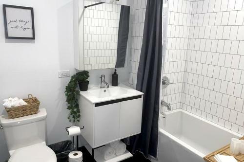 Spacious 2-bedroom Apartment With Lounge & Rooftop